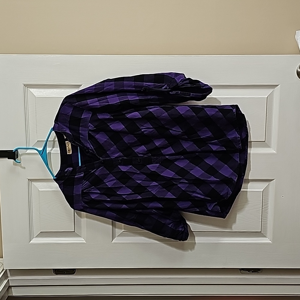 Art & Soul Button-up Blouse Purple & Black Checked